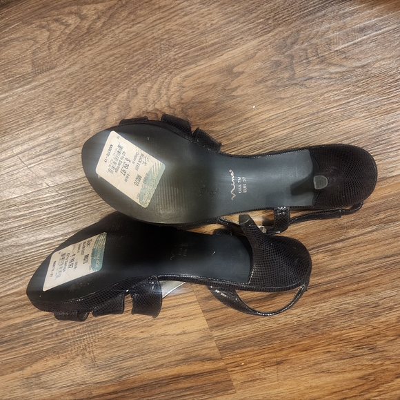 Nina Nadette Black Leather Croc Pattern Strappy Heel Sandals 7 New - Picture 11 of 14